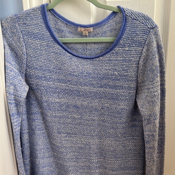 Light blue and white long sleeve sweater - Picture 2 of 2